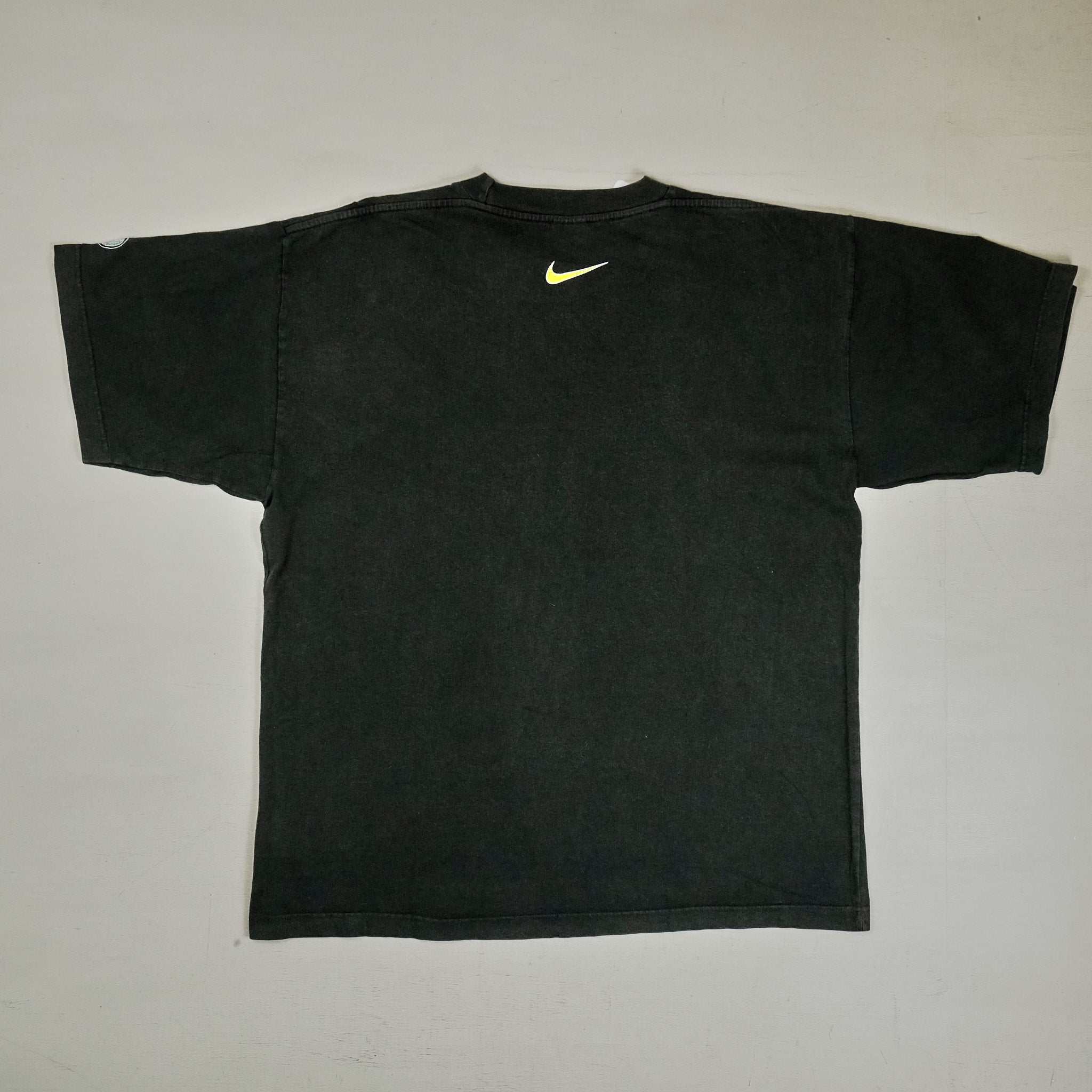 Vintage Nike Black Junior Tour T-shirt (L)