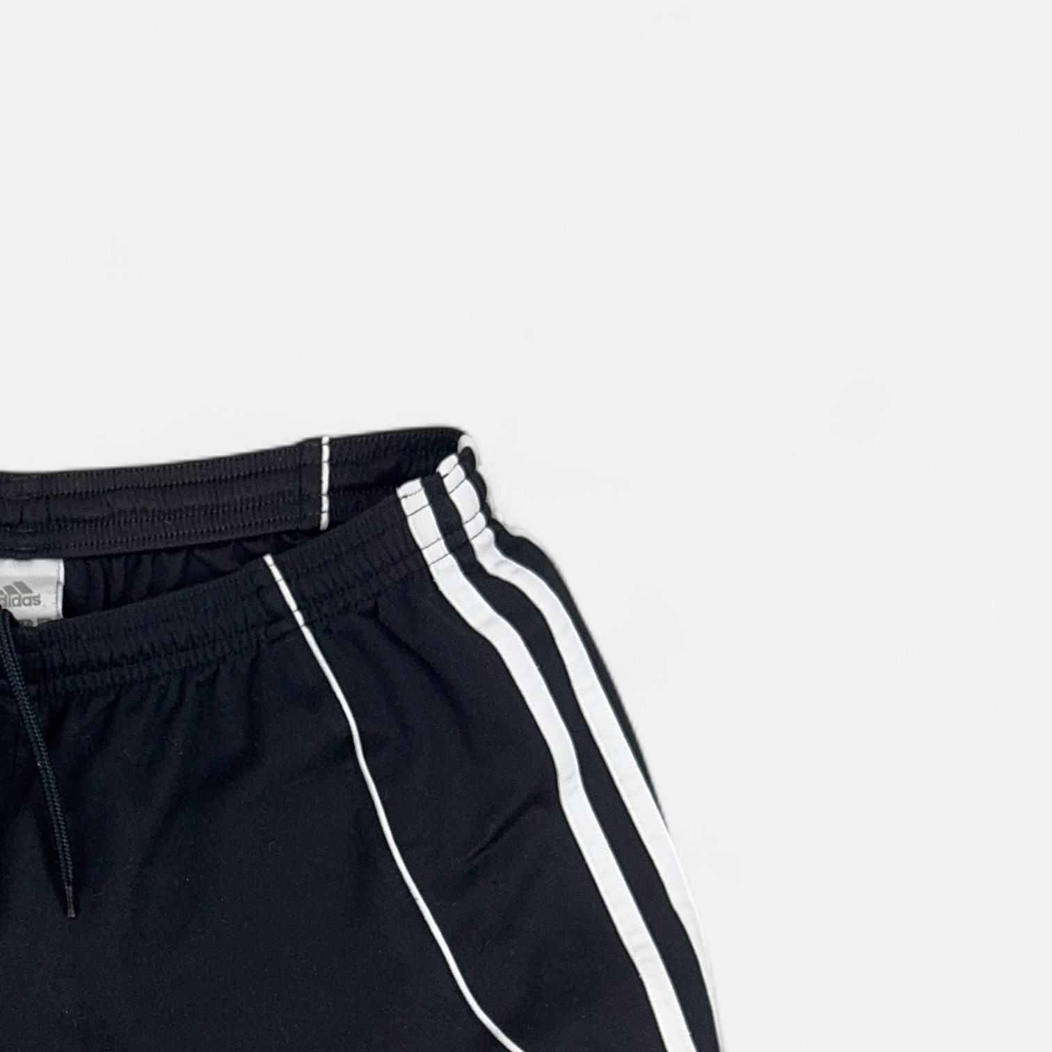 Vintage Adidas Black Shorts (M)