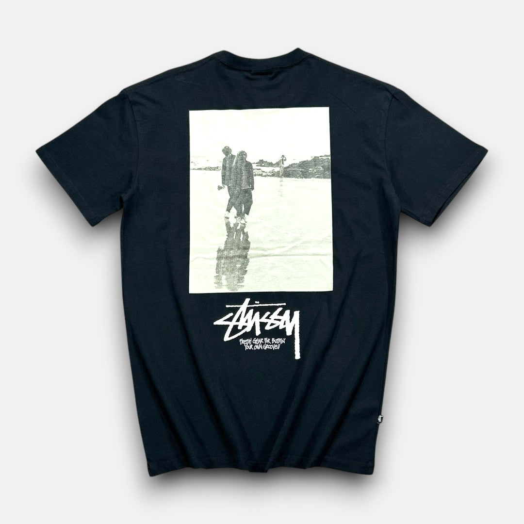 Stüssy Black Beach Graphic T-shirt – SourcedBySab