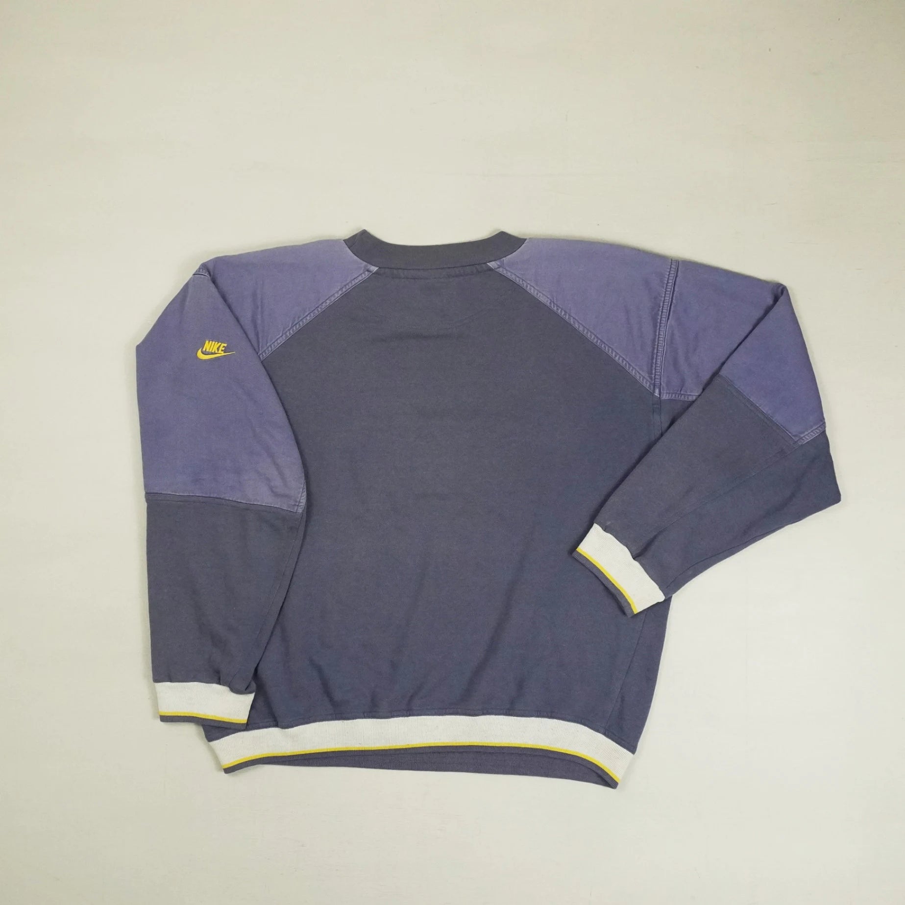 Vintage Nike Blue Sweatshirt (XL)