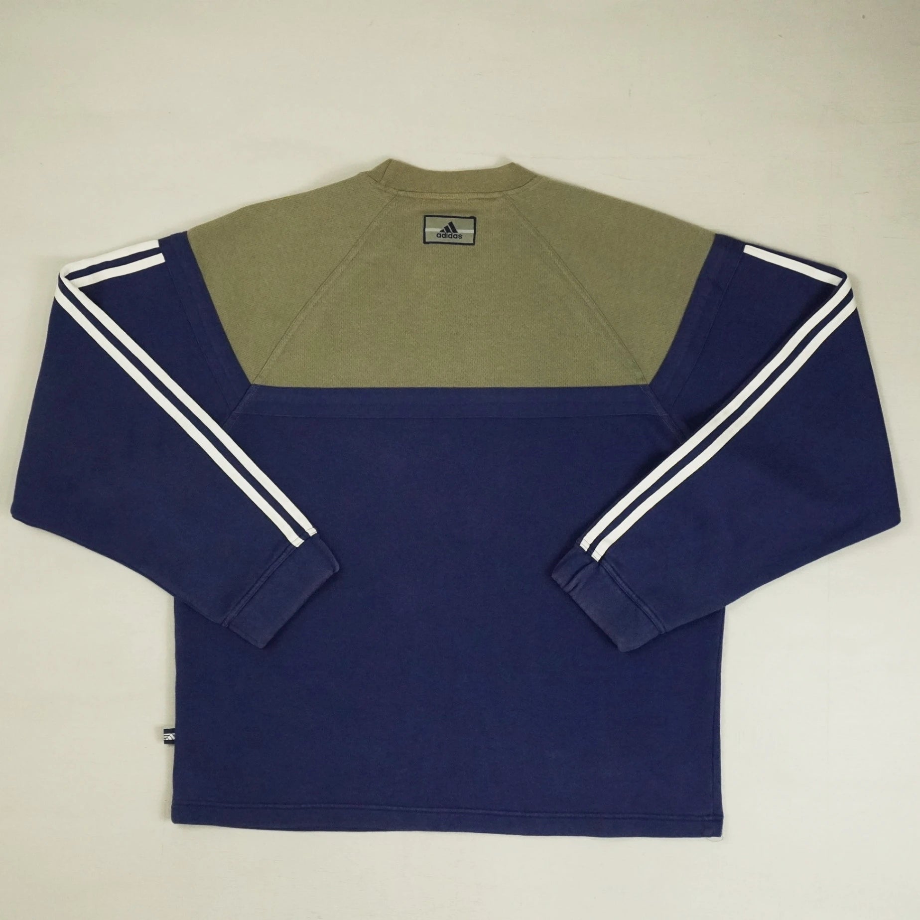 Vintage Adidas Blue Sweatshirt (XL)