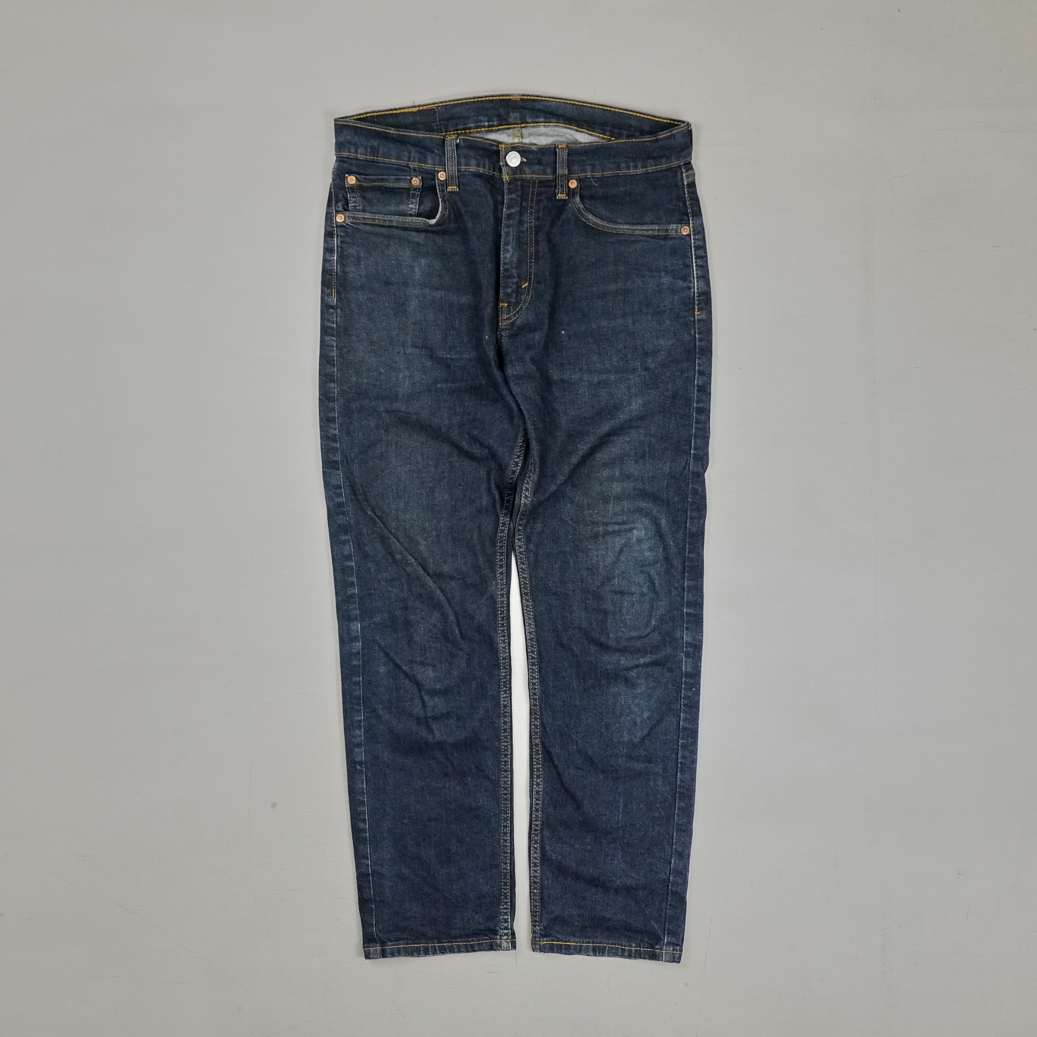 Vintage Levi Strauss & Co. Blue Jeans (W32 L30)