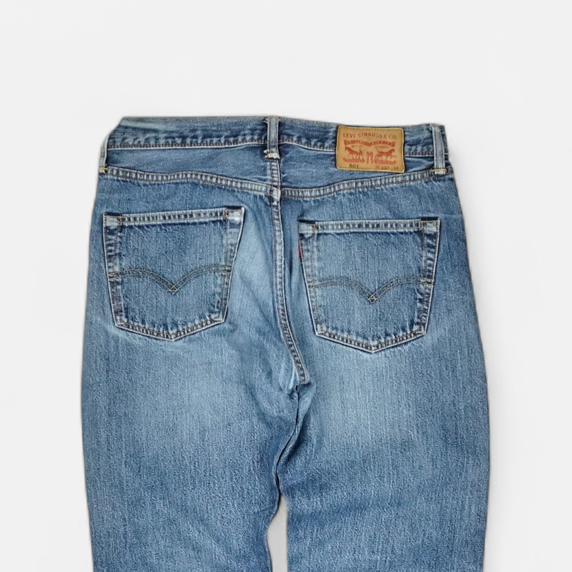 Vintage Levi's Blue Jeans (W33 L34)