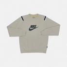 Vintage Nike White Sweatshirt (M)