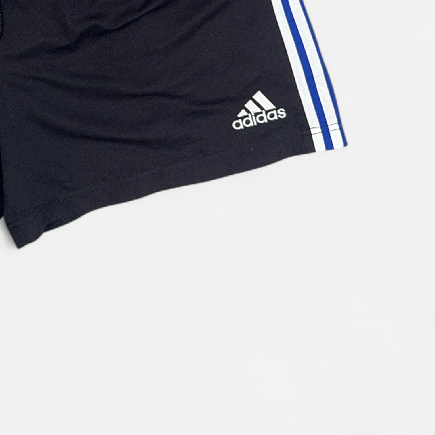 Vintage Adidas Black Shorts (L) detail