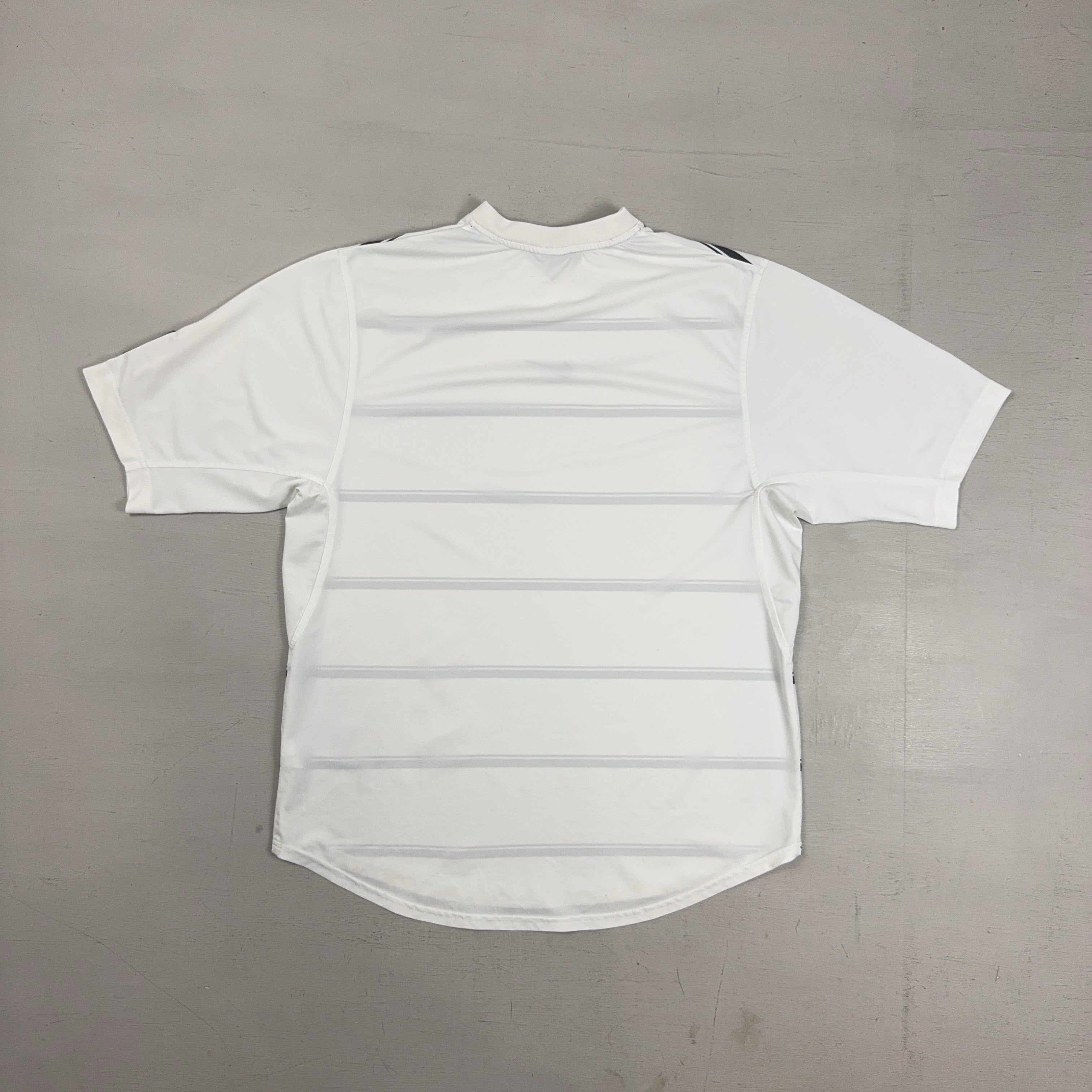 Vintage Nike White Striped Sports T-Shirt (L)