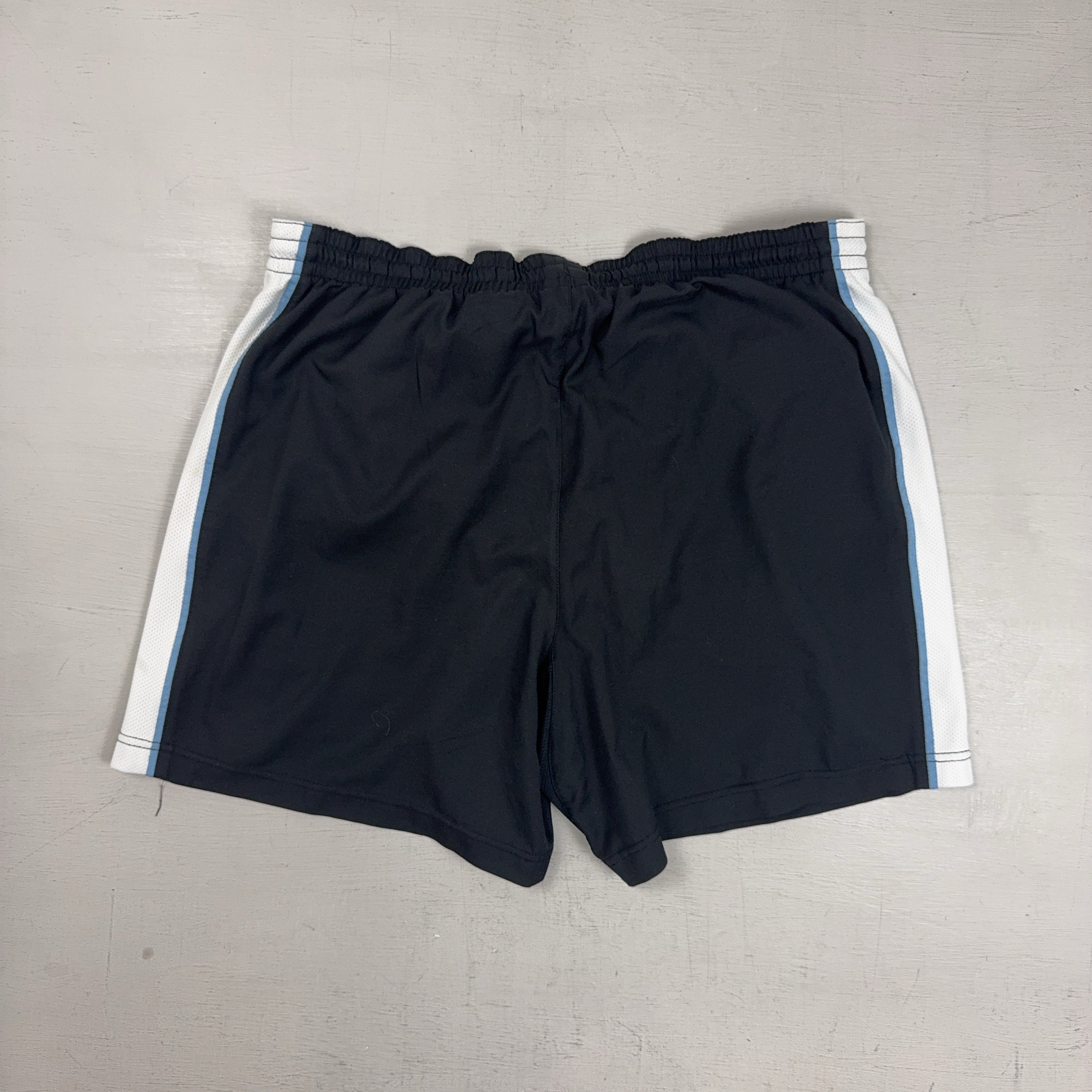 Vintage Nike Black Shorts (M)