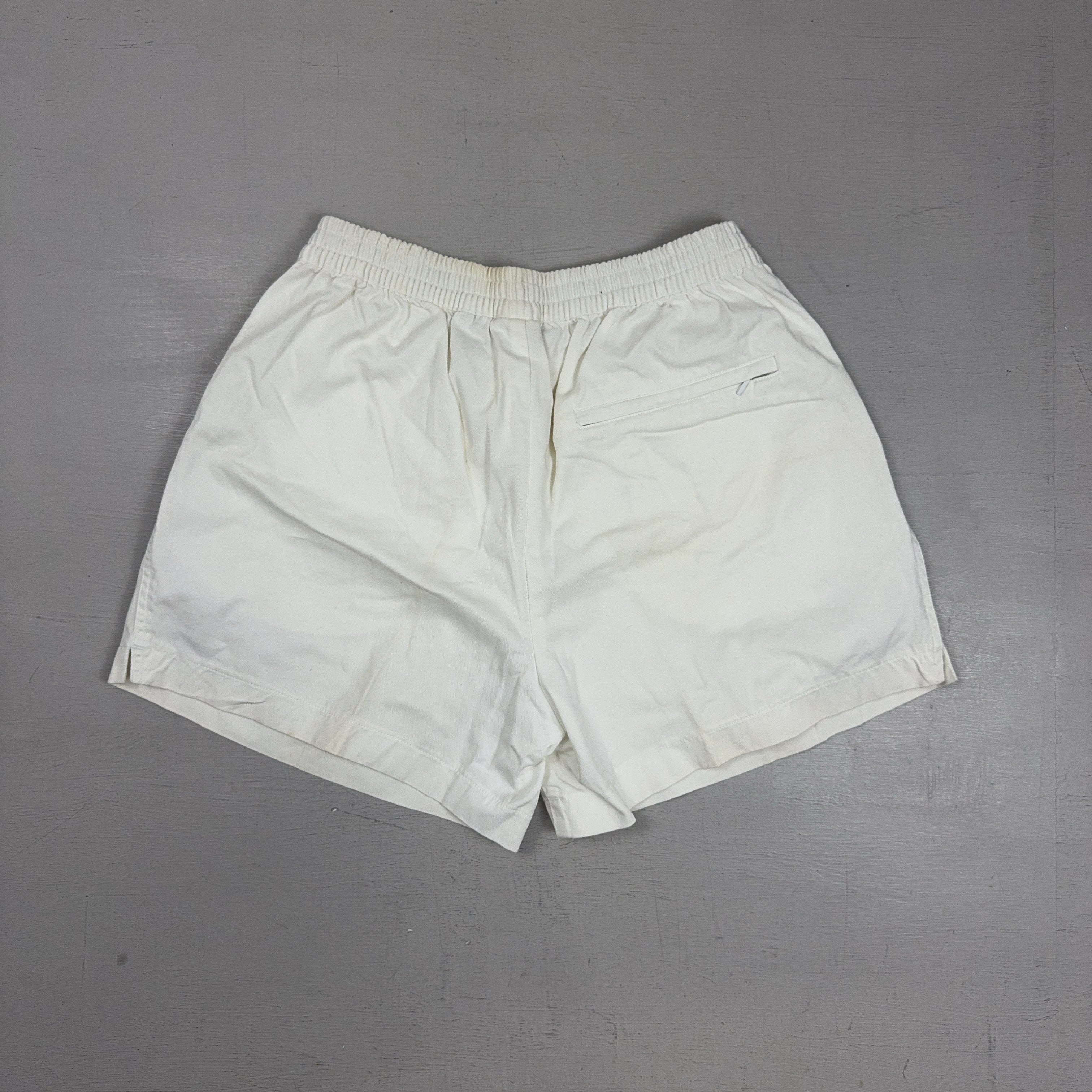 Vintage Nike White Shorts (M)