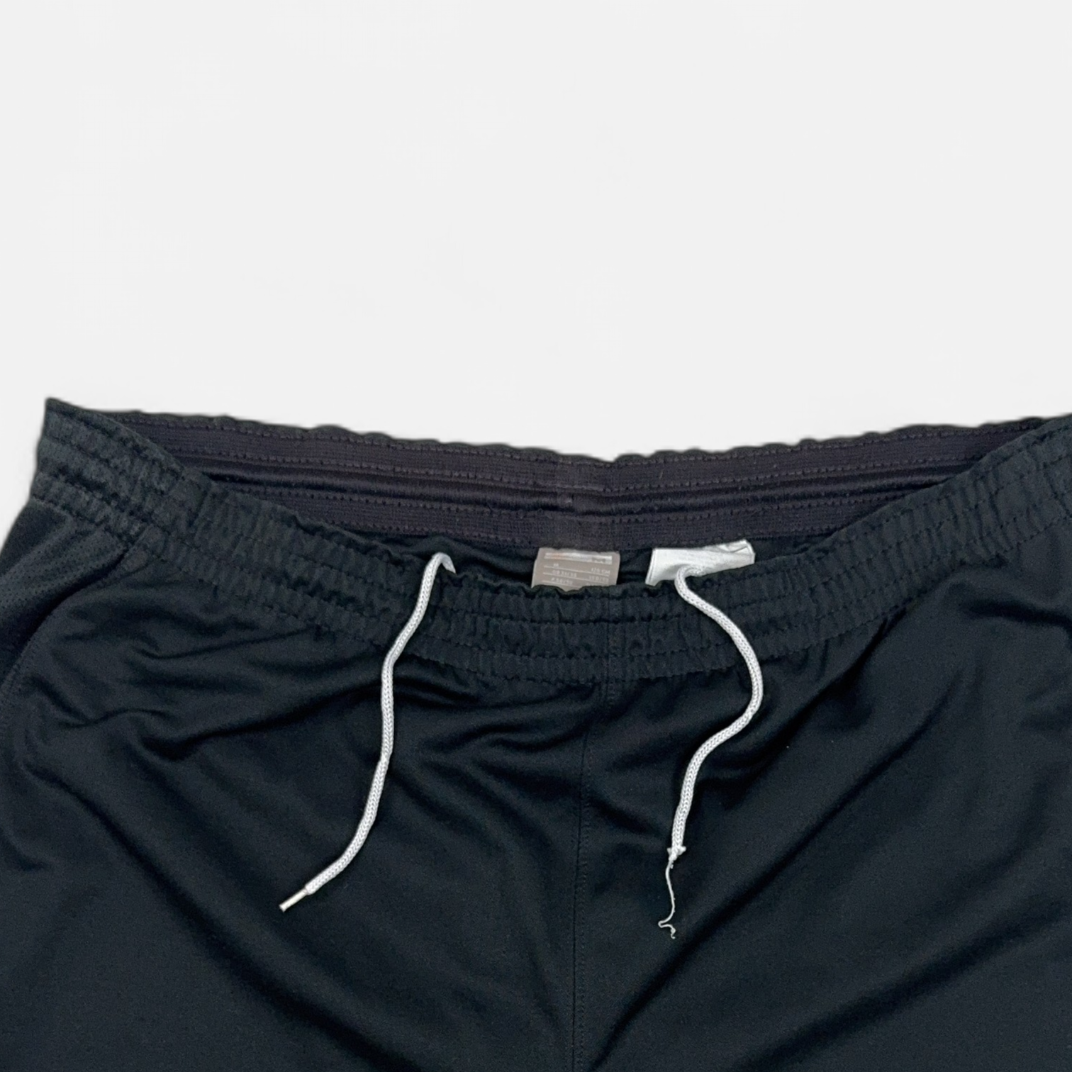 Vintage Nike Black Shorts (M) detail