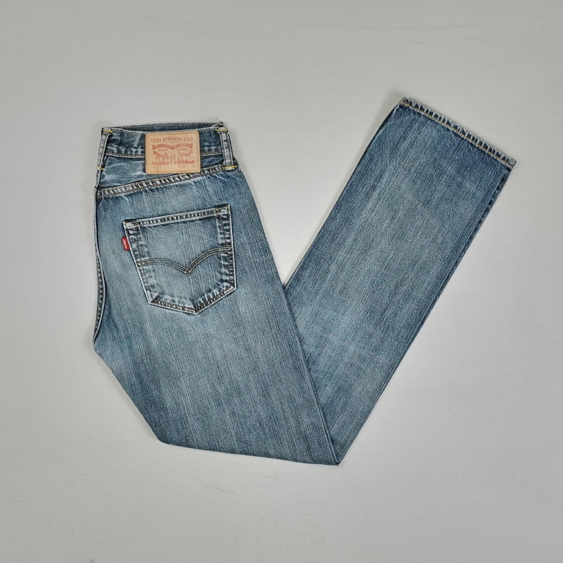 Vintage Levi Strauss & Co. Blue Jeans (W30 L32)